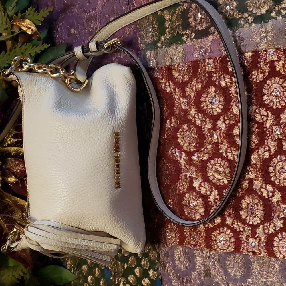Michael kors crossbody